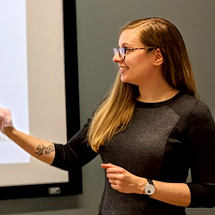 Lara Hogan giving a workshop